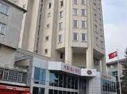 Büyükçekmece Adliyesinde kaçmaya çalışan tutukluyu polis ayağından vurarak yakaladı