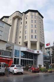 Büyükçekmece Adliyesinde kaçmaya çalışan tutukluyu polis ayağından vurarak yakaladı