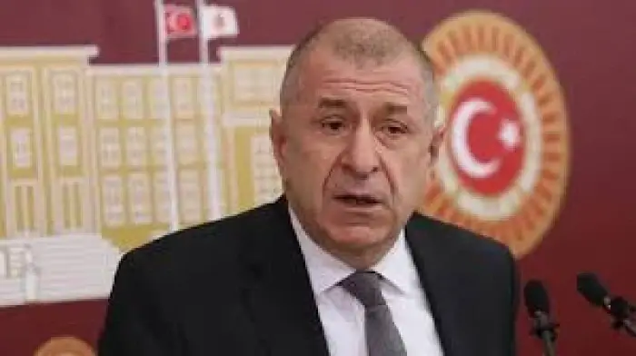 Zafer Partisi Genel Başkanı Ümit Özdağ Cumhurbaşkanı’ na Hakaret Suçlaması ile yargılanmaya başladı