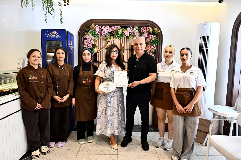Muratpaşa’da Gold Town Gıda Güvenliği ve Hijyen Sertifikası yaygınlaşıyor