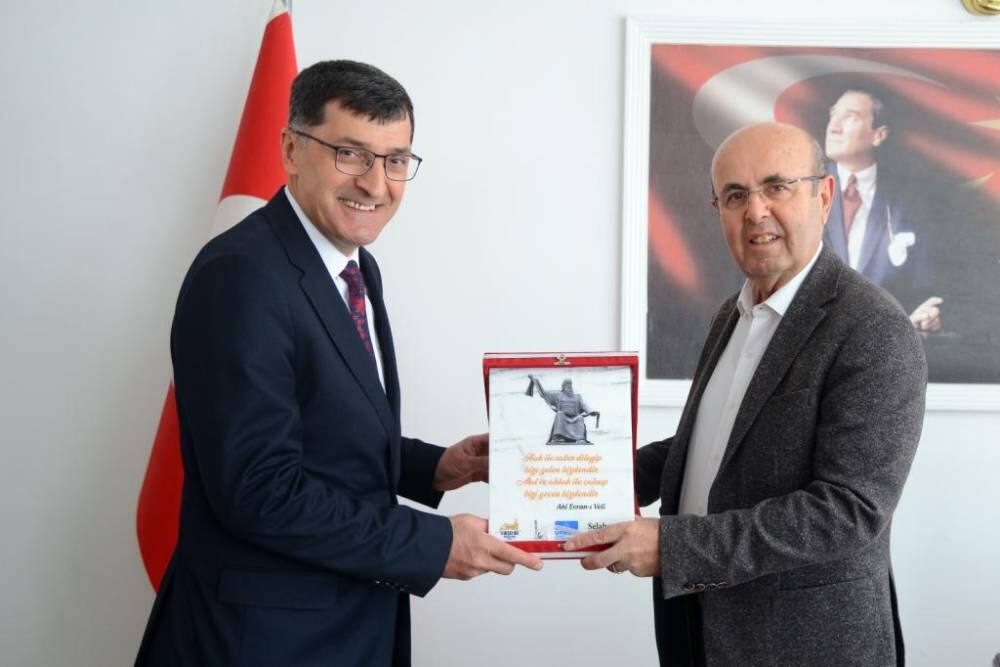 Kütahya Belediye Başkanı Kahveci’den Kırşehir Belediye Başkanı Ekicioğlu’na ziyaret