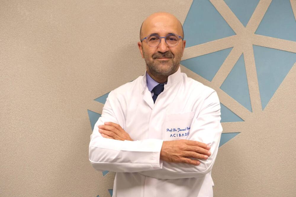 Diz ve Kalça Protezi Ameliyatı Nedir ? Geç Kalmak Ne Kadar Önemli ?