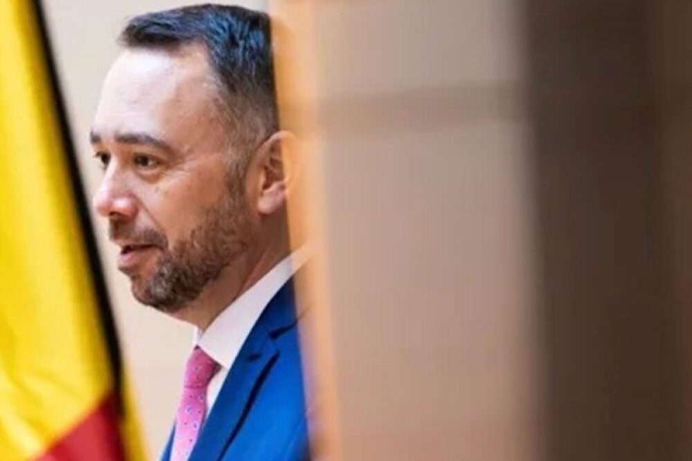 Belçika Dışişleri Bakanı Prevot, Nobel Fizik Ödülü sahibi Halzen’i kutladı
