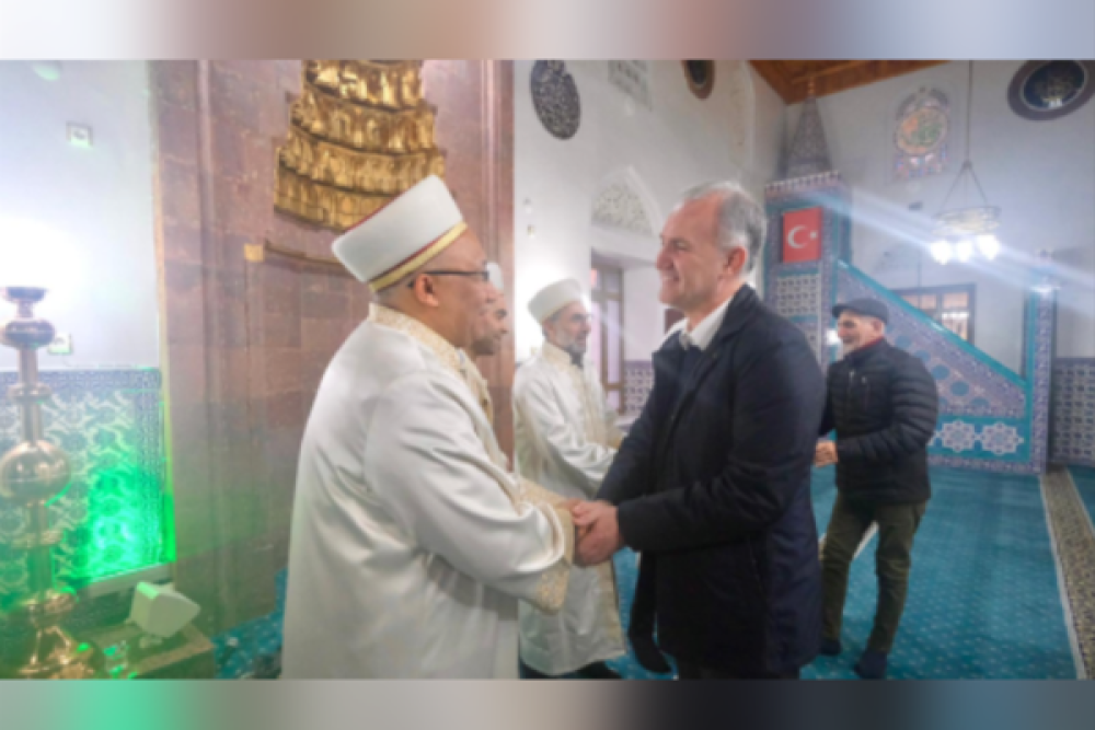 İneg&ouml;l'de yılın ilk sabah namazı i&ccedil;in &ouml;zel bir program ger&ccedil;ekleşti