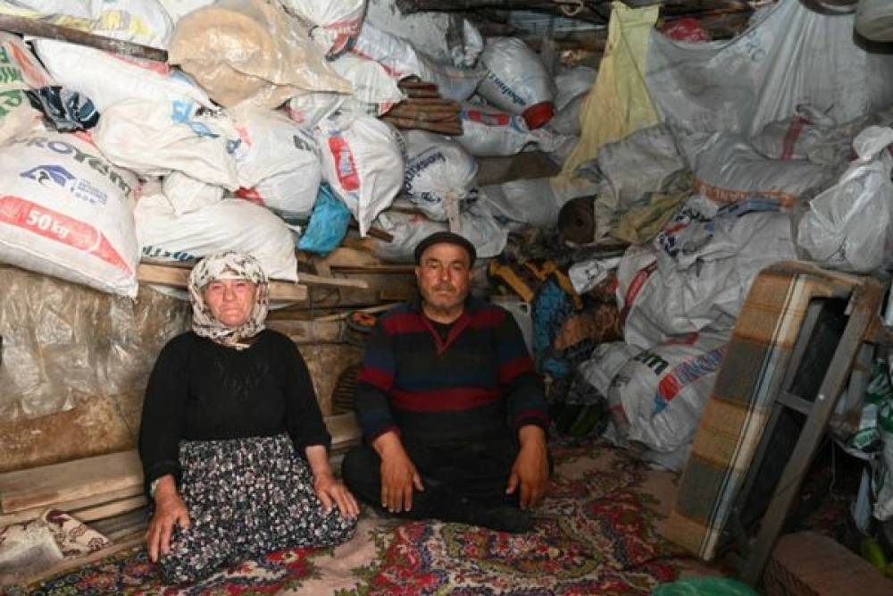 Başkan Başdeğirmen&rsquo;den yangınzede &ccedil;ifte ev desteği