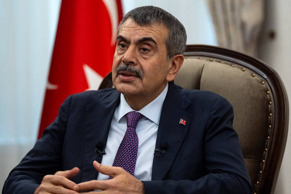 Tekin: &Ccedil;alıştayın evlatlarımız i&ccedil;in hayırlı sonu&ccedil;lara vesile olmasını diliyorum
