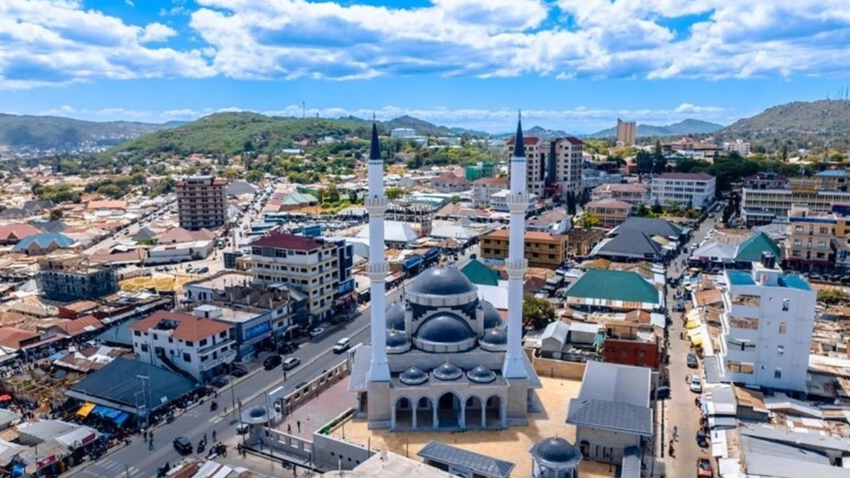 Tanzanya'da Osmanlı mimarisiyle inşa edilen cami a&ccedil;ıldı