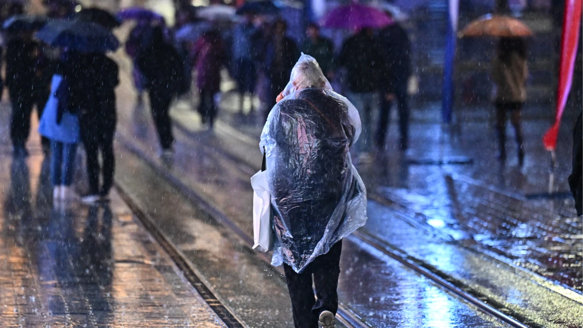 Hafta boyunca yağışlı hava etkili olacak: Sıcaklıklar i&ccedil; ve doğuda d&uuml;ş&uuml;yor