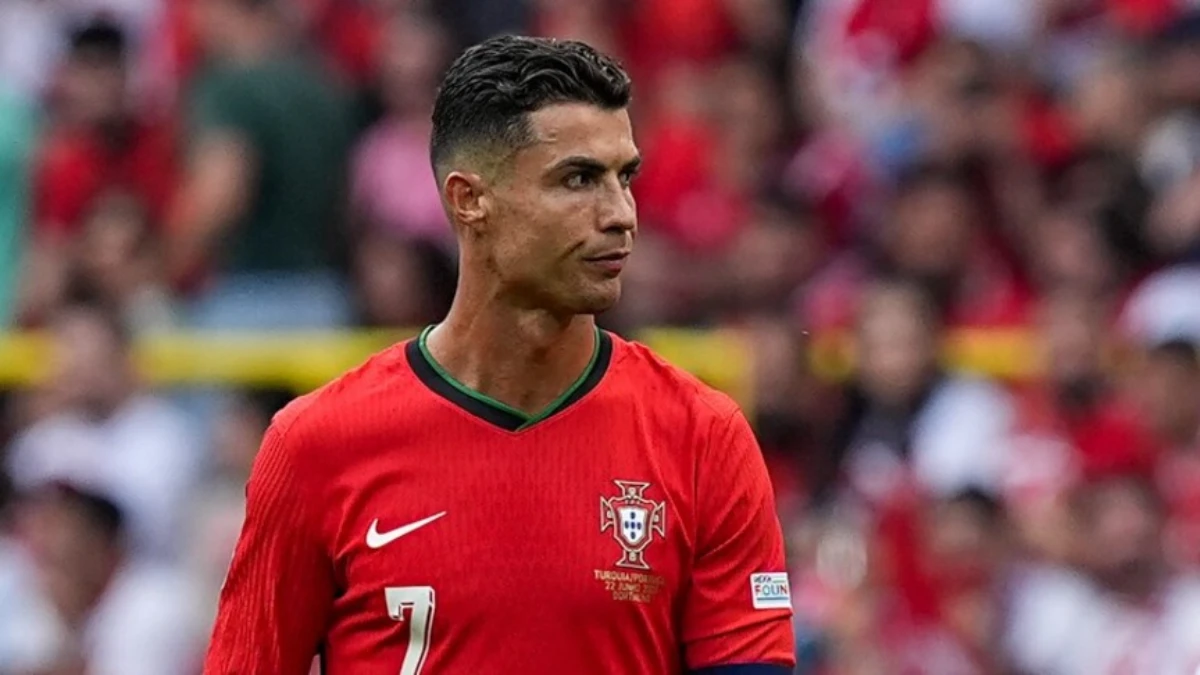 2026 D&uuml;nya Kupası&rsquo;nda 40 yaş &uuml;st&uuml; 7 futbolcu sahaya &ccedil;ıkacak! Peki o isimler kim?