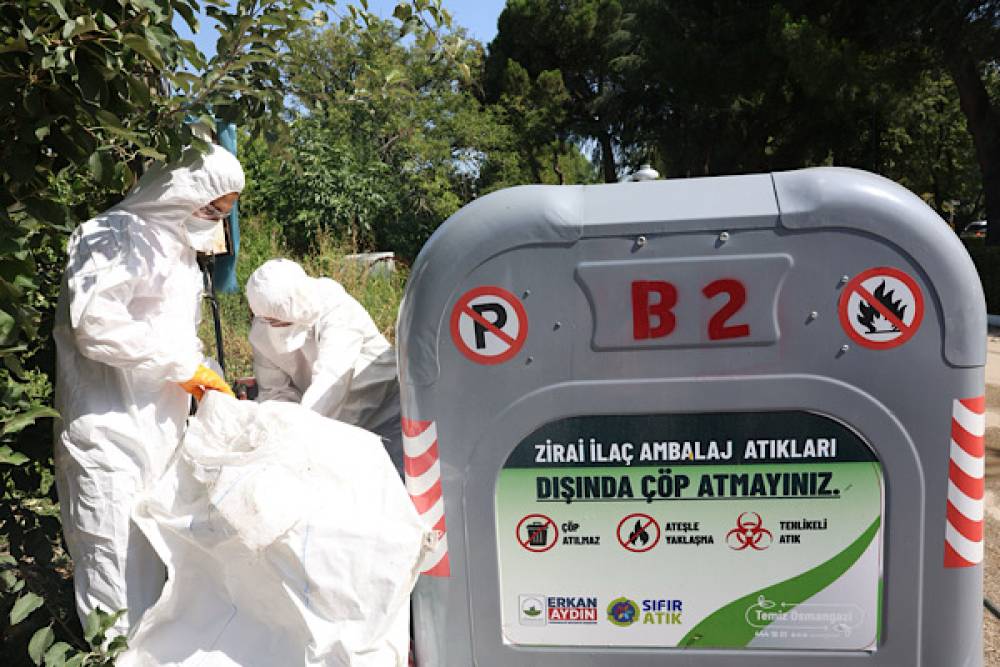 Osmangazi&rsquo;de kırsal mahallelere zirai atık d&ouml;n&uuml;ş&uuml;m konteynerleri yerleştiriliyor