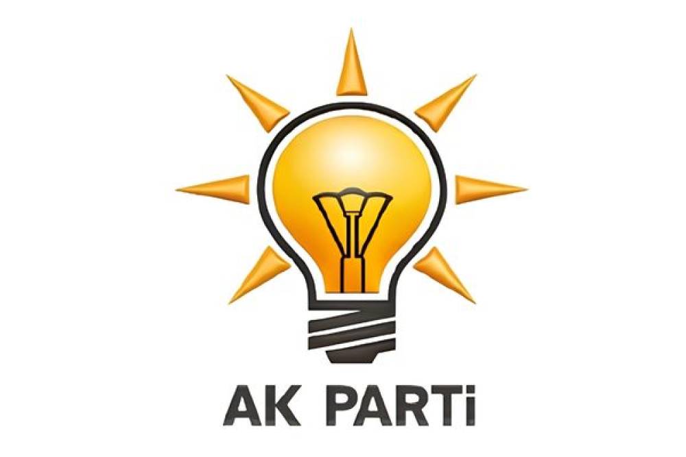 &Ouml;zdemir: Erdoğan&rsquo;ı Franco ile aynı c&uuml;mlede anmak millet iradesine saygısızlıktır