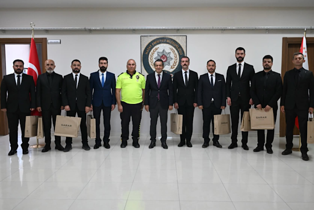 Hatay Emniyet M&uuml;d&uuml;r&uuml; Yılmaz, başarılı personeli &ouml;d&uuml;llendirdi