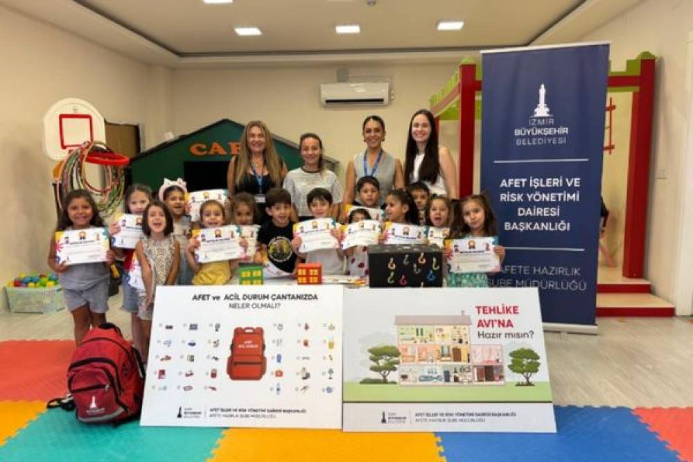 İzmir&rsquo;de &ccedil;ocuklara afet farkındalığı eğitimi