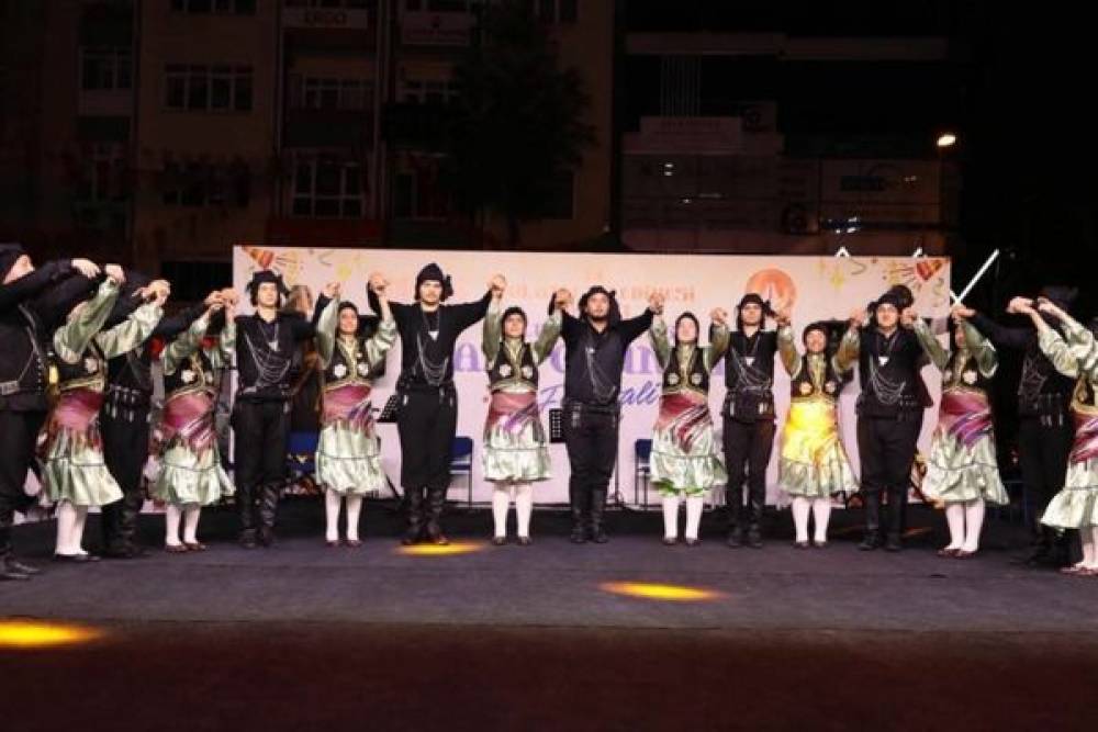 Giresun halk oyunları topluluğu Polatlı&rsquo;da sahne aldı
