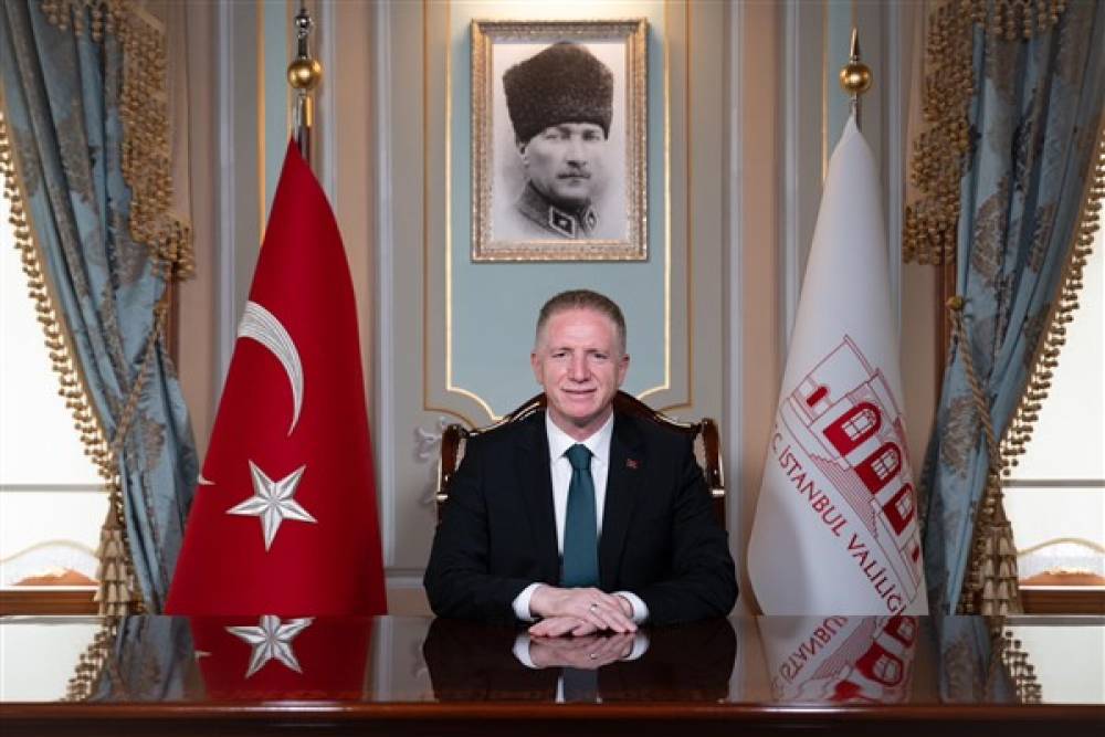 Vali G&uuml;l, Sancaktepe&rsquo;de aileleri ziyaret etti