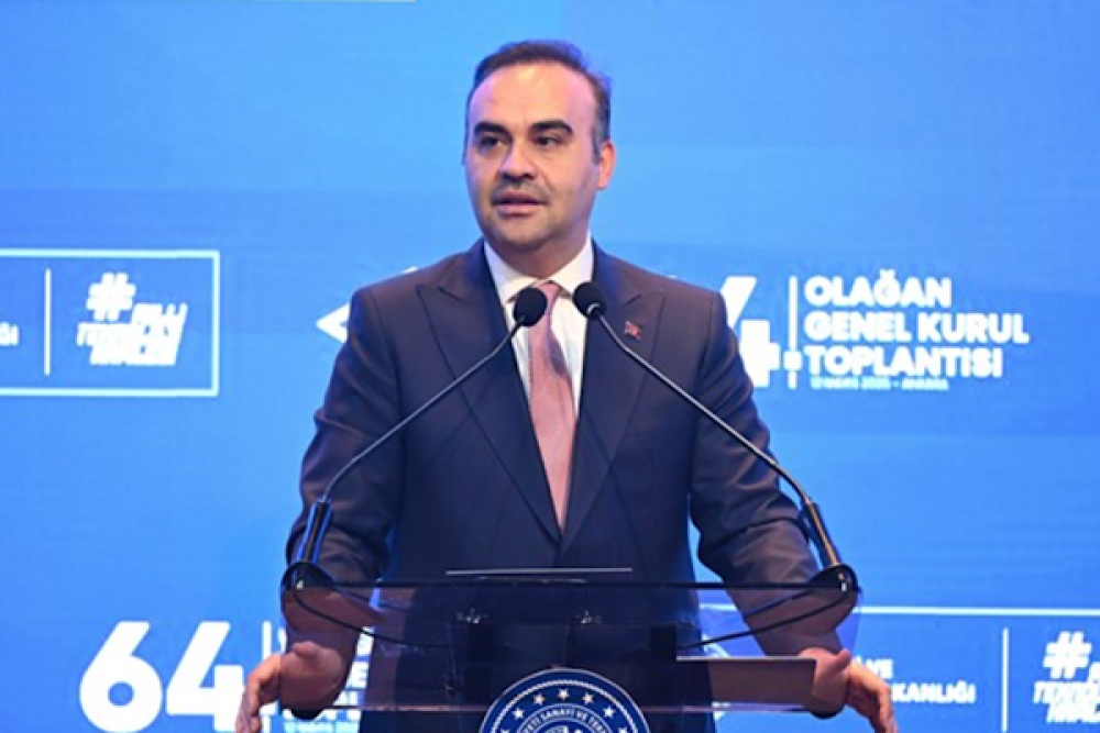 Bakan Kacır: Teknoloji ve &uuml;retim kapasitemizi daha ileri taşıyacağız