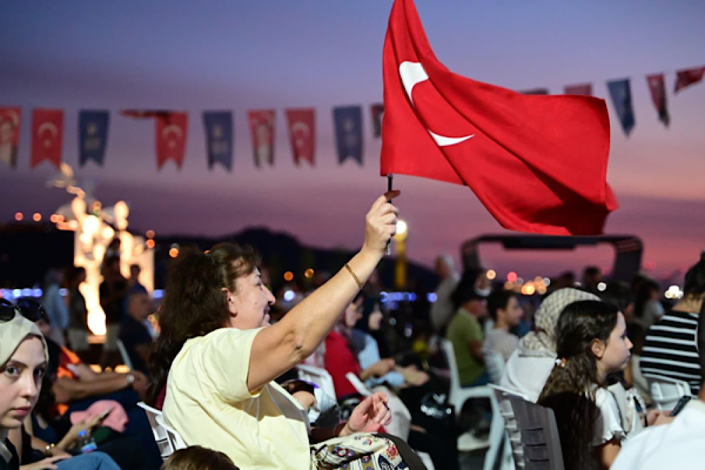 Gemlik&rsquo;te Filenin Sultanları&rsquo;nın Avrupa şampiyonluğu coşkuyla kutlandı