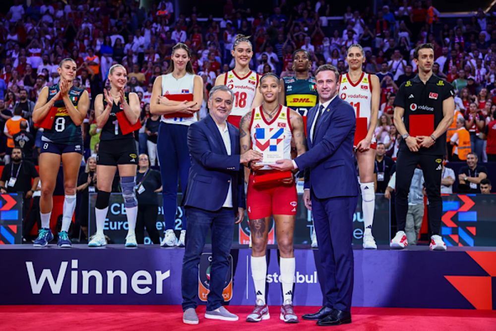 EuroVolley 2026&rsquo;da MVP &Ouml;d&uuml;l&uuml; sahibine ulaştı