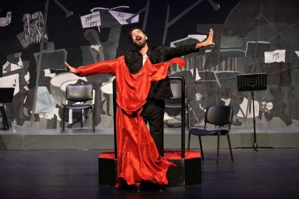 İstanbul Devlet Tiyatrosu, Maltepe Tiyatro Festivali&rsquo;nde &ldquo;&Ccedil;arpışma&rdquo;yı sahneledi