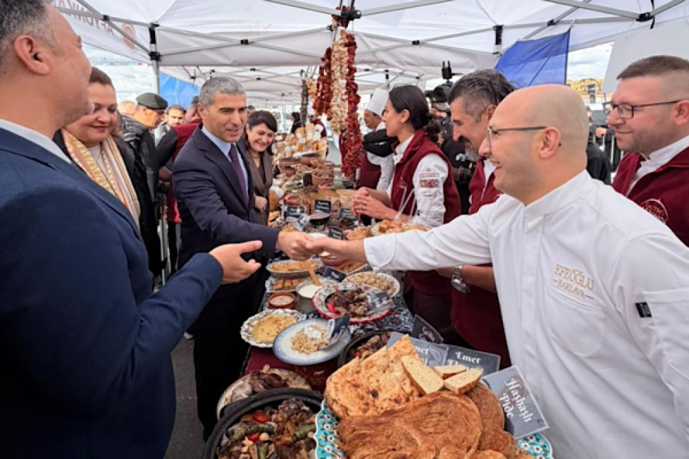 K&uuml;tahya&rsquo;nın y&ouml;resel lezzetleri Afyon Gastronomi Festivali&rsquo;nde tanıtıldı