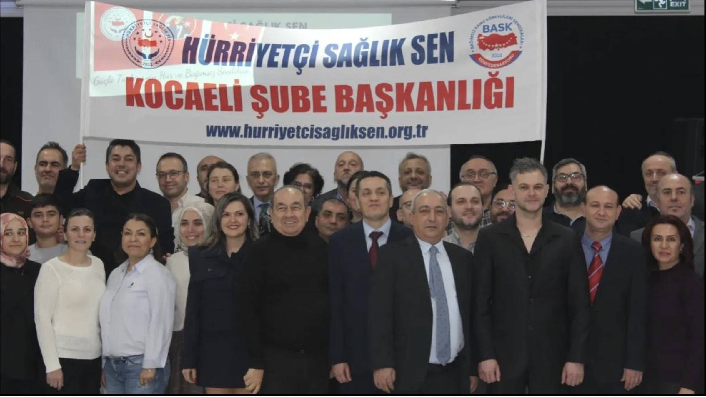 H&uuml;rriyet&ccedil;i Sağlık-Sen 1. Olağan Kongresini Yaptı