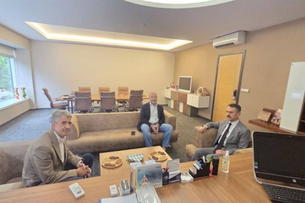 Vali Aktaş&rsquo;tan Lider Kozmetik&rsquo;e ziyaret