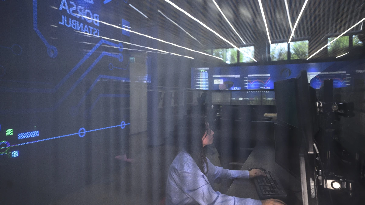 Borsa günün ilk yarısında yüzde 1,62 değer kazandı