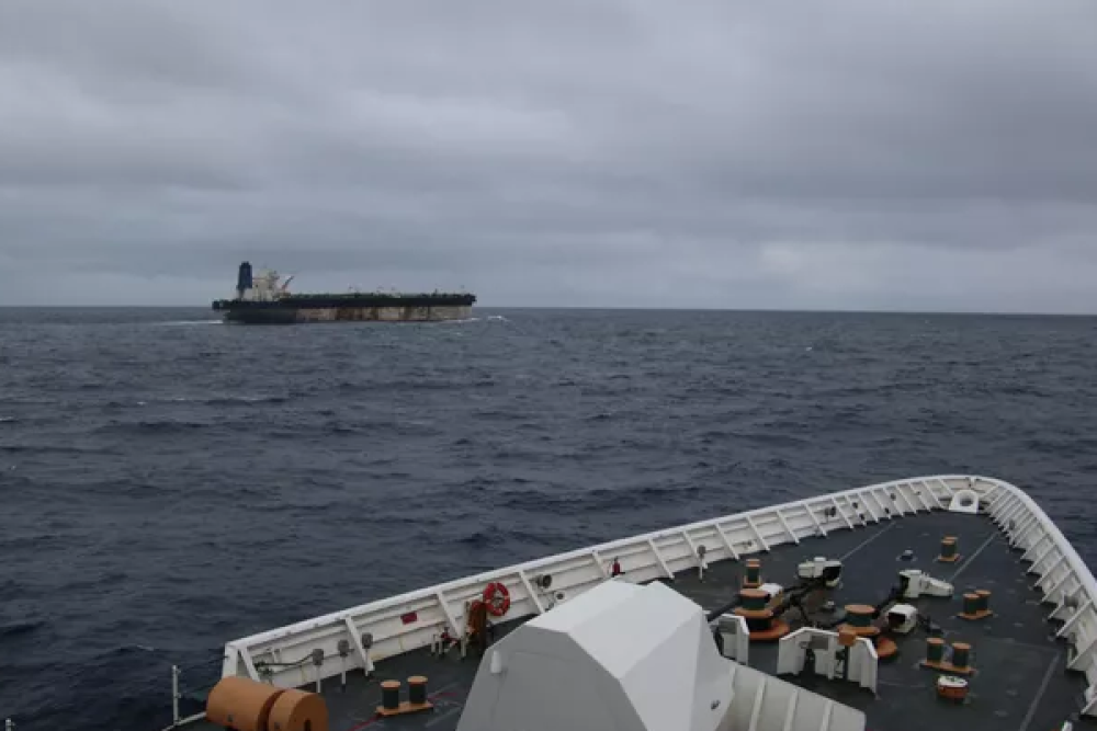 Trump, ABD'nin el koyduğu Mariner tankerindeki iki Rus'u serbest bıraktı