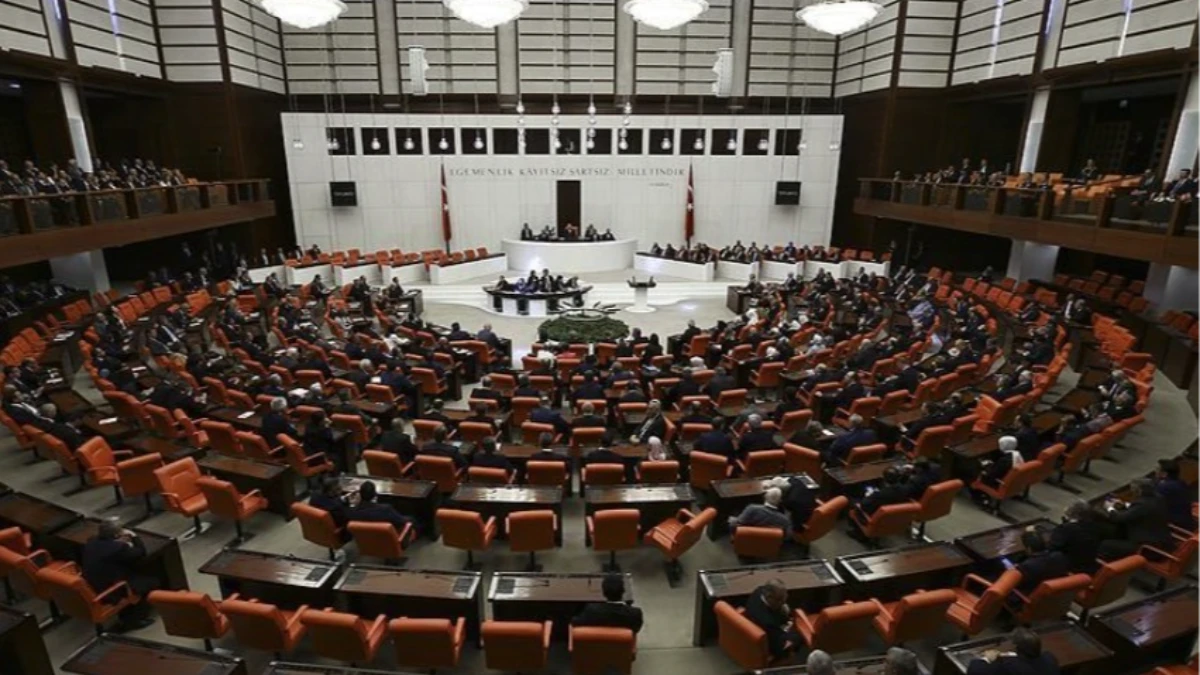 SON DAKİKA: Meclis&rsquo;te yasalaştı! Doğum izni 16 haftaya &ccedil;ıkarıldı