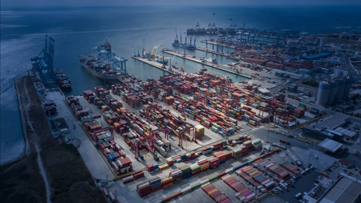 Komşularla ticaret artıyor: 11 ayda 25,3 milyar dolarlık ihracat