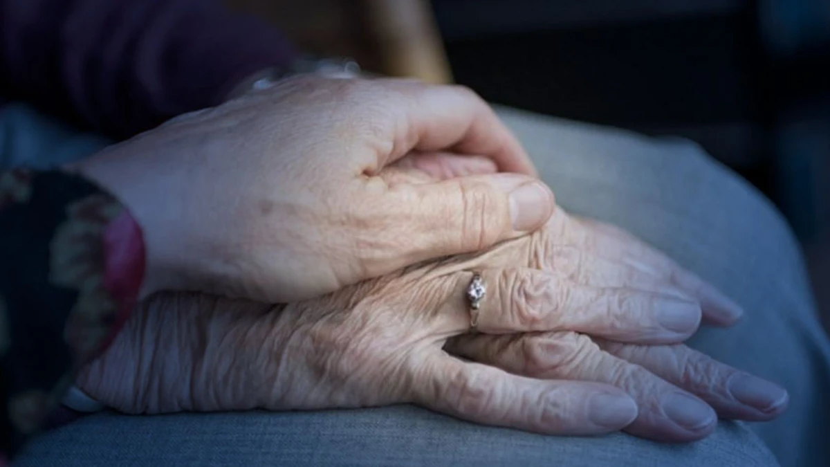 Bakan Işıkhan a&ccedil;ıkladı: Uzun s&uuml;reli yaşlı bakım sigortası geliyor