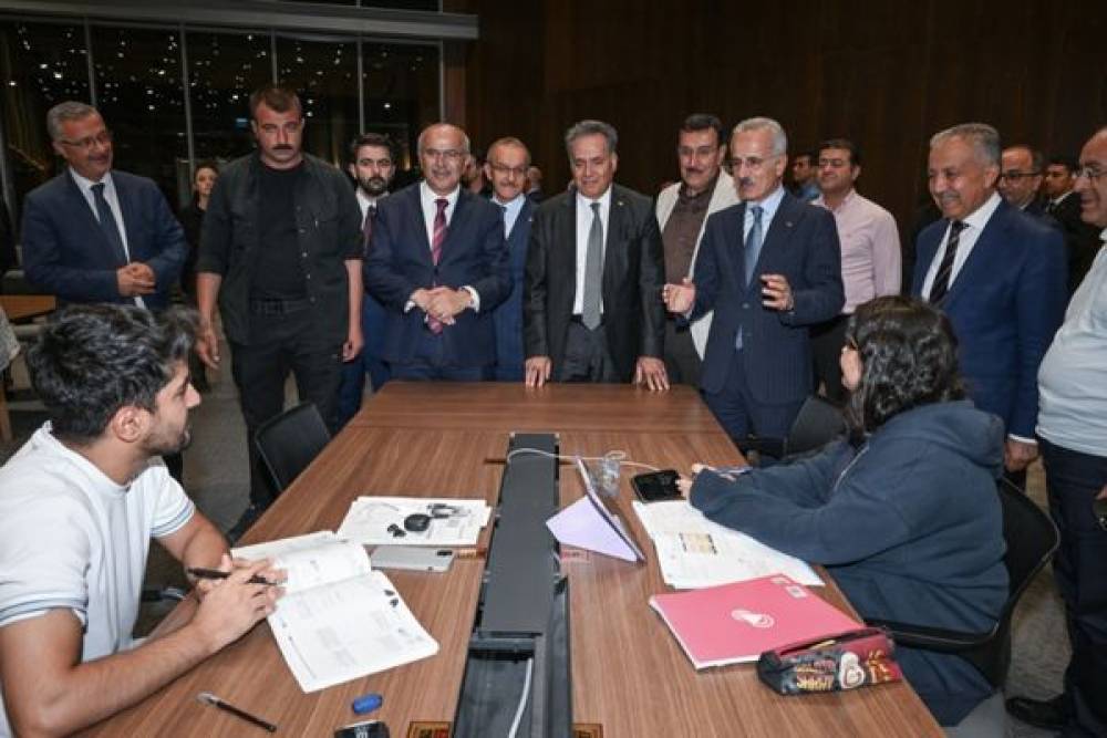 Bakan Uraloğlu&rsquo;ndan Malatya B&uuml;y&uuml;kşehir Belediyesine ziyaret