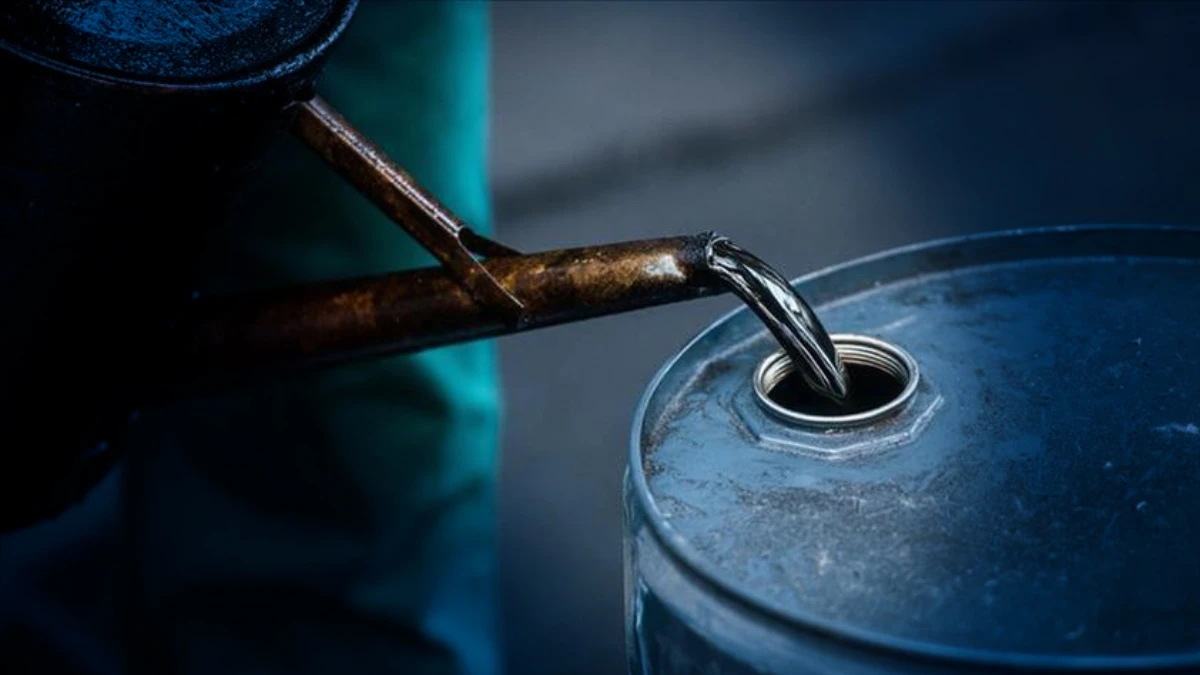 ABD&rsquo;nin ham petrol stoklarında sert d&uuml;ş&uuml;ş: 7 milyon 200 bin varil azaldı