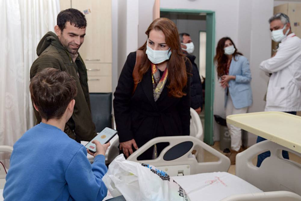 Diyarbakır&rsquo;da &Ccedil;ocuk Onkoloji B&ouml;l&uuml;m&uuml;&rsquo;ne ziyaret ger&ccedil;ekleştirildi