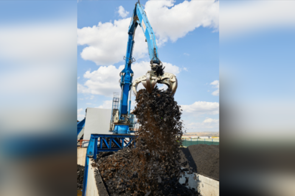 Atık lastiklerden s&uuml;rd&uuml;r&uuml;lebilir geleceğe: &ldquo;AKO Grup karbon salımını azaltıyor&rdquo;