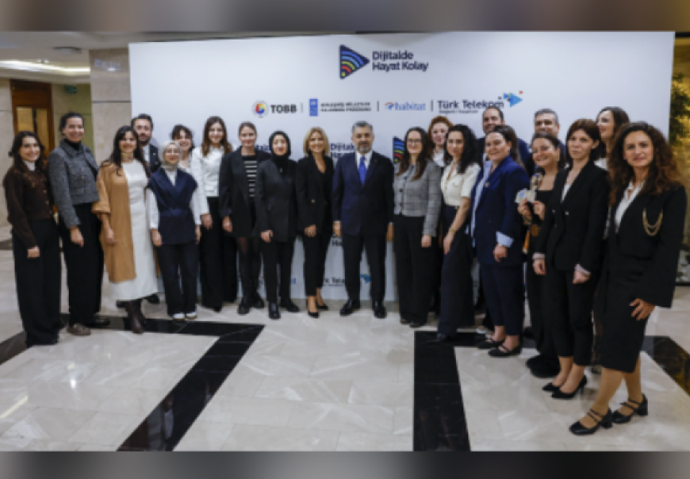 &nbsp;&lsquo;Dijitalde Hayat Kolay&rsquo; projesi kapsamında 50 bin kadına ulaşıldı