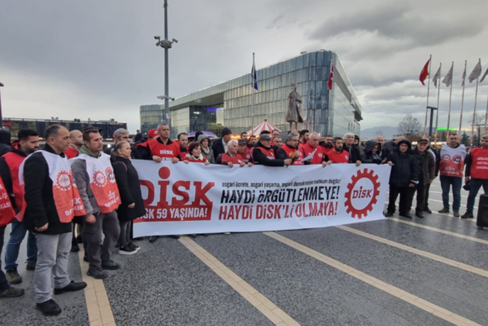 Aydın: D&uuml;zenin değişmesi, &ouml;rg&uuml;tl&uuml; iş&ccedil;i sınıfı ile m&uuml;mk&uuml;nd&uuml;r