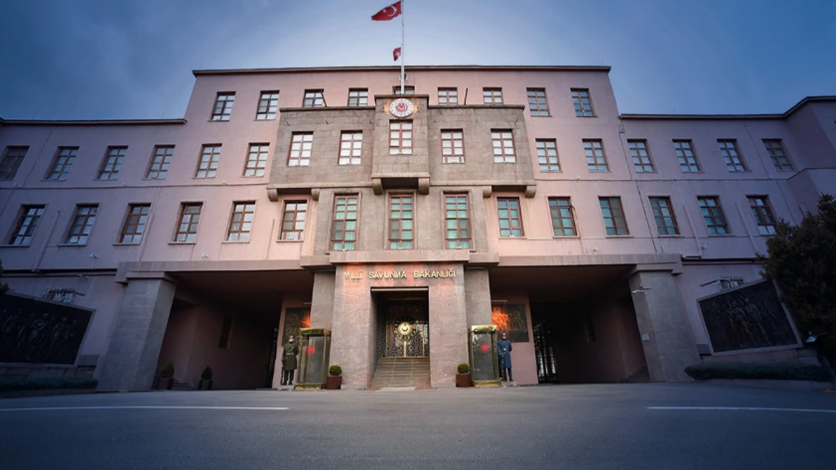 SON DAKİKA | MSB'den a&ccedil;ıklama!  İran'dan ateşlenen bir f&uuml;ze daha imha edildi