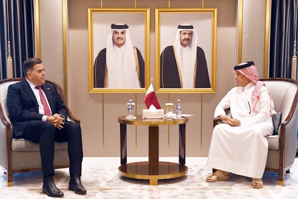 Al Muraikhi, Avustralya Temsilciler Meclisi Başkanı Dick ile g&ouml;r&uuml;şt&uuml;