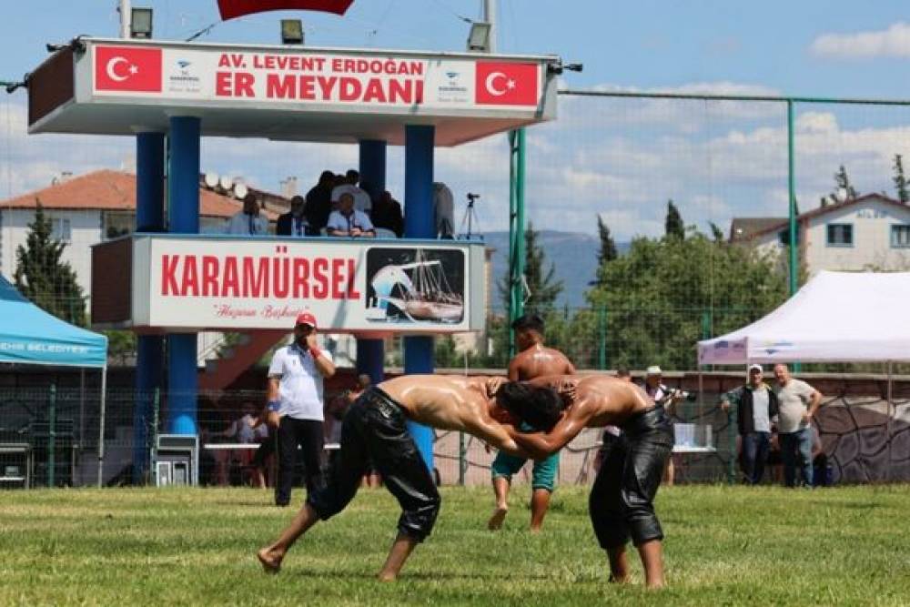 Karam&uuml;rsel&rsquo;de başpehlivan Sinan Yıldız oldu
