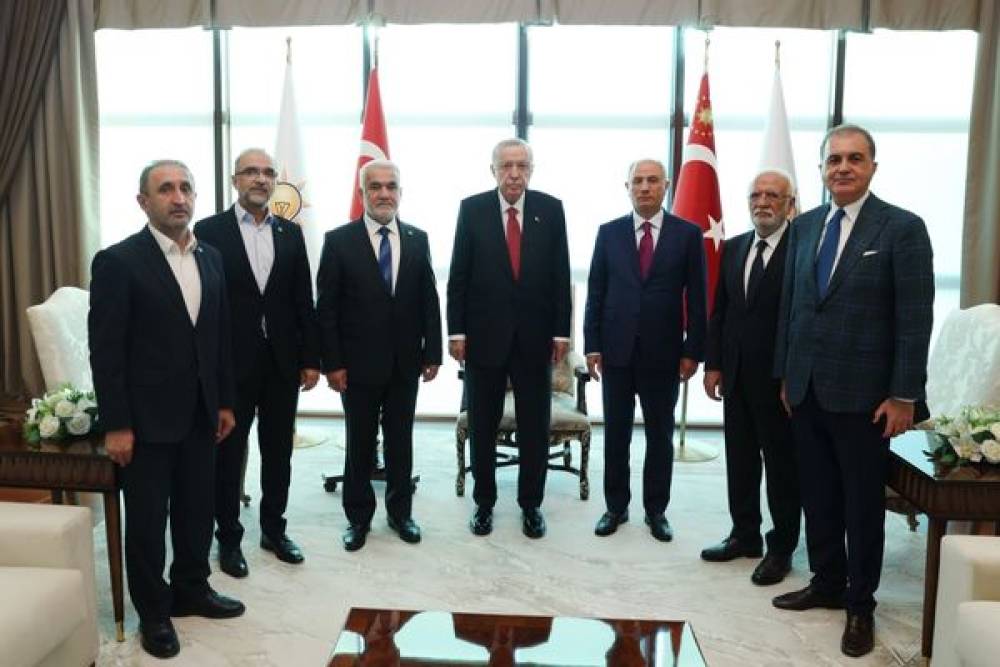 Cumhurbaşkanı Erdoğan, H&Uuml;DA PAR Genel Başkanı Yapıcıoğlu&rsquo;nu kabul etti
