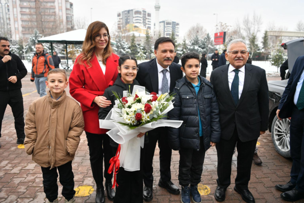 B&uuml;y&uuml;kkılı&ccedil;: &Ouml;ğrencilerimize neşeli ve huzurlu bir yarıyıl tatili diliyorum