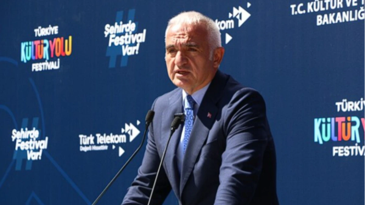 Bakan Ersoy: T&uuml;rkiye K&uuml;lt&uuml;r Yolu Festivali T&uuml;rkiye'nin bir marka değerine d&ouml;n&uuml;şm&uuml;şt&uuml;r