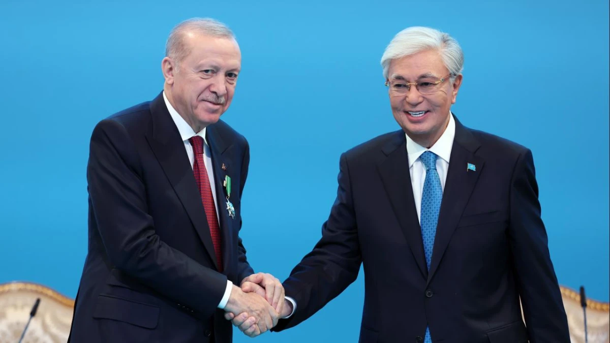 Orta koridor g&uuml;&ccedil;leniyor! Cumhurbaşkanı Erdoğan: Kazak petrol&uuml; T&uuml;rkiye &uuml;zerinden d&uuml;nyaya a&ccedil;ılacak