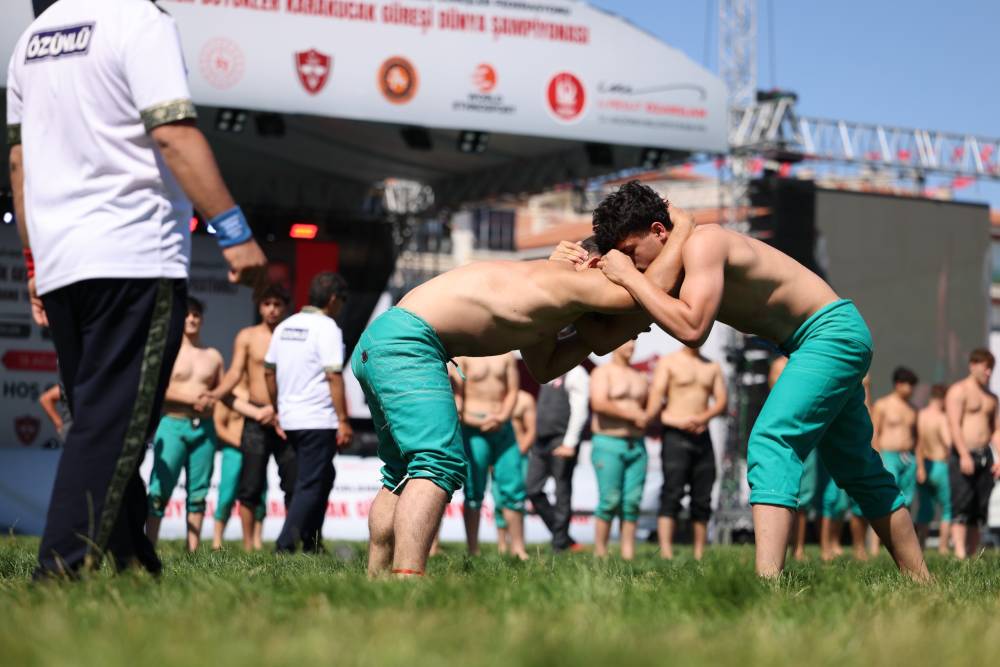 Ke&ccedil;i&ouml;ren&rsquo;de 81 ilden 1.500 pehlivan er meydanında buluştu