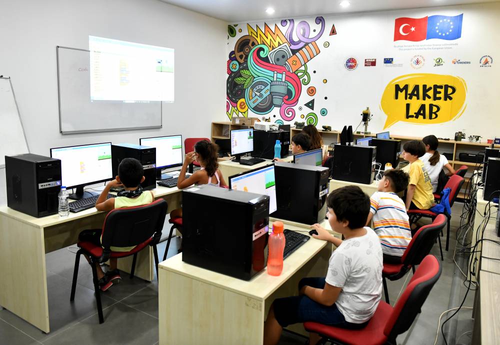 Muratpaşa&rsquo;da &ccedil;ocuklar i&ccedil;in robotik kodlama kursu başlıyor