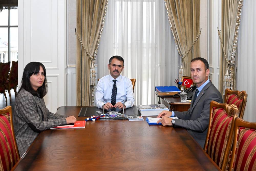 T&uuml;rk PDR Derneği Kocaeli Temsilcisi Sarı&rsquo;dan Vali Aktaş&rsquo;a ziyaret