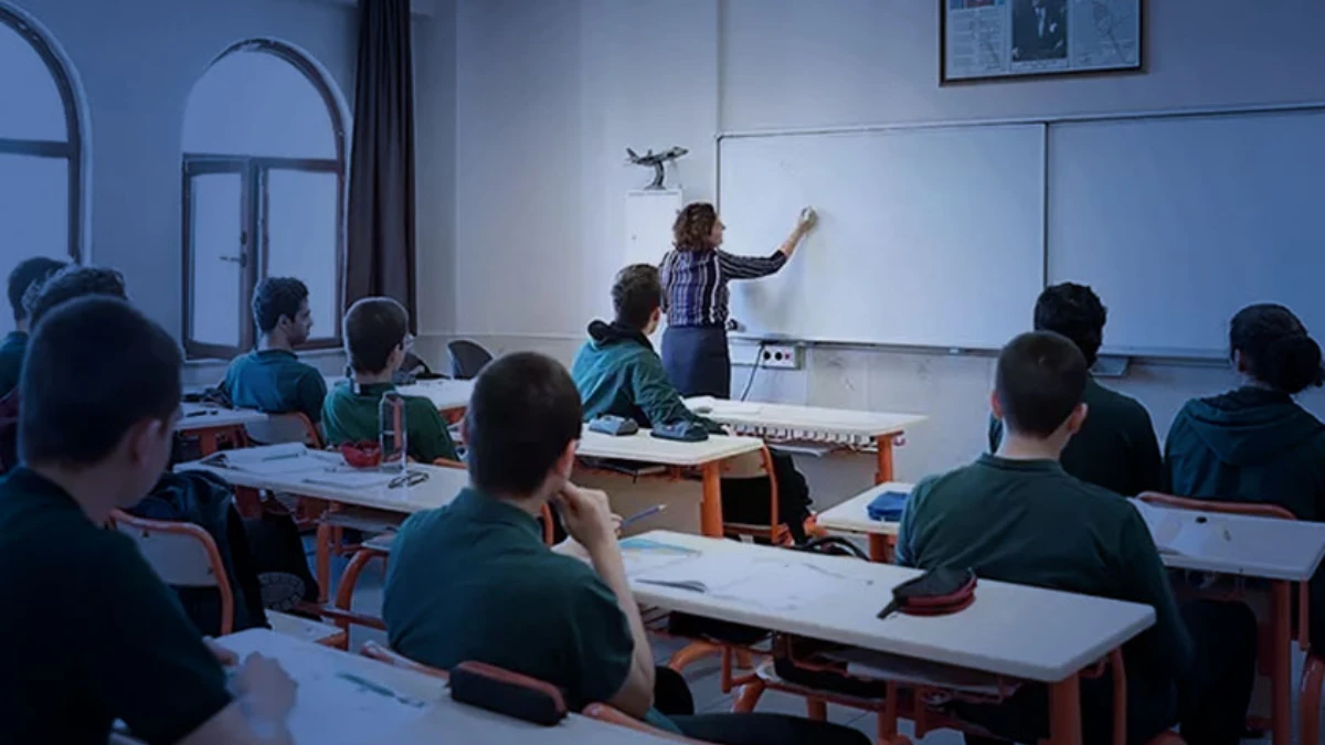 Okullar ne zaman a&ccedil;ılıyor? 15 tatil bitiş tarihi ve 2. d&ouml;nem başlangı&ccedil; g&uuml;n&uuml;