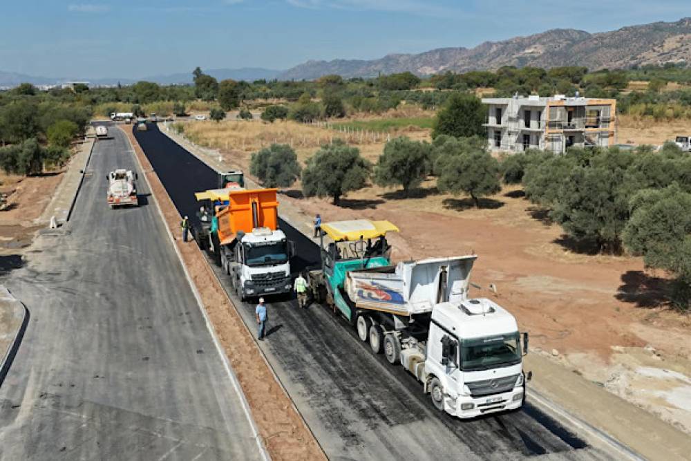 Aydın Kızıl&ccedil;ay Bulvarı&rsquo;nda asfalt &ccedil;alışması başladı