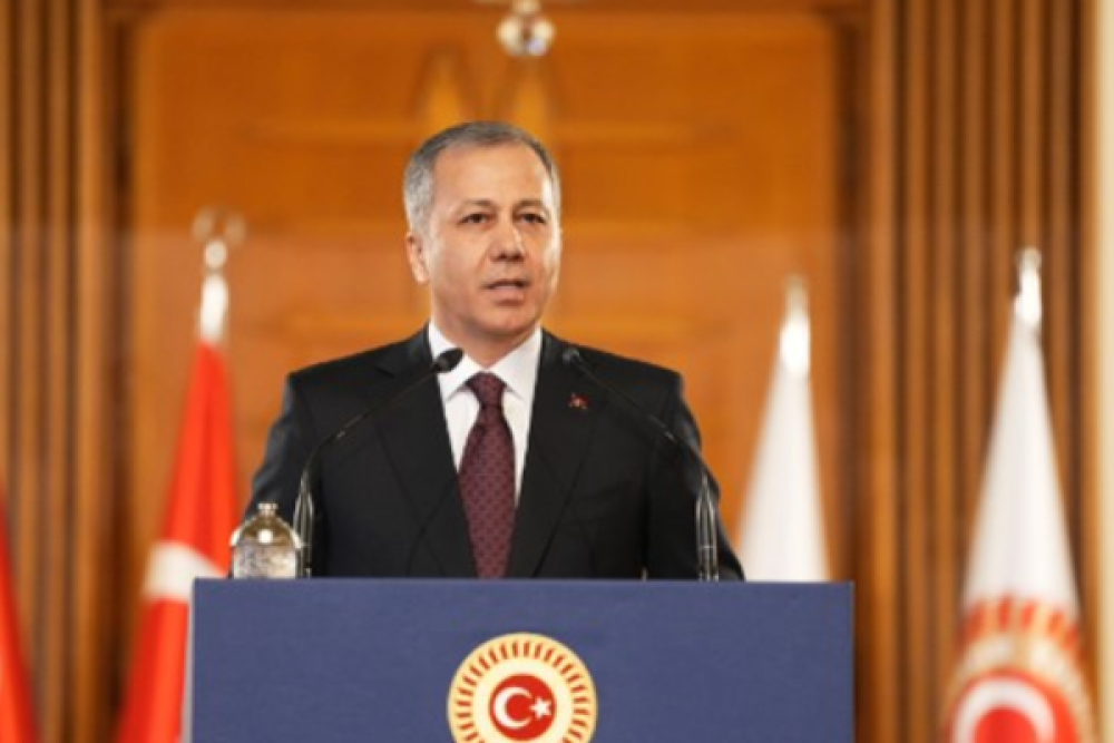 Bakan Yerlikaya: 220,7 kilogram kokain ele ge&ccedil;irdik